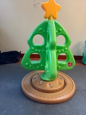 STEP 2 Toddler Christmas tree